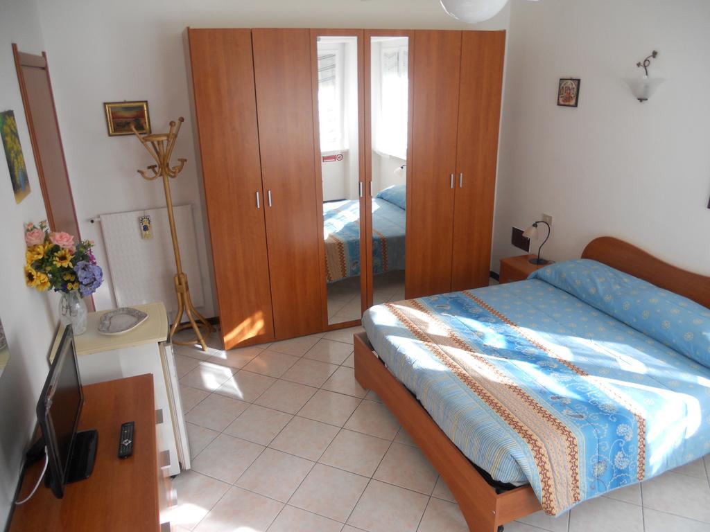 דיאנו מרינה B&B Home Sweet Home חדר תמונה